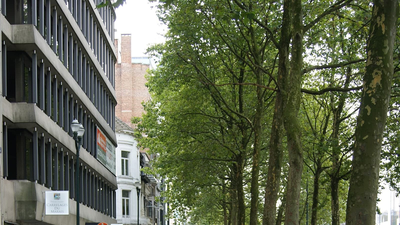 Wiki File:Avenue Louise panoramio Jarosław Szczepaniak Wikimedia Commons — file photograph
