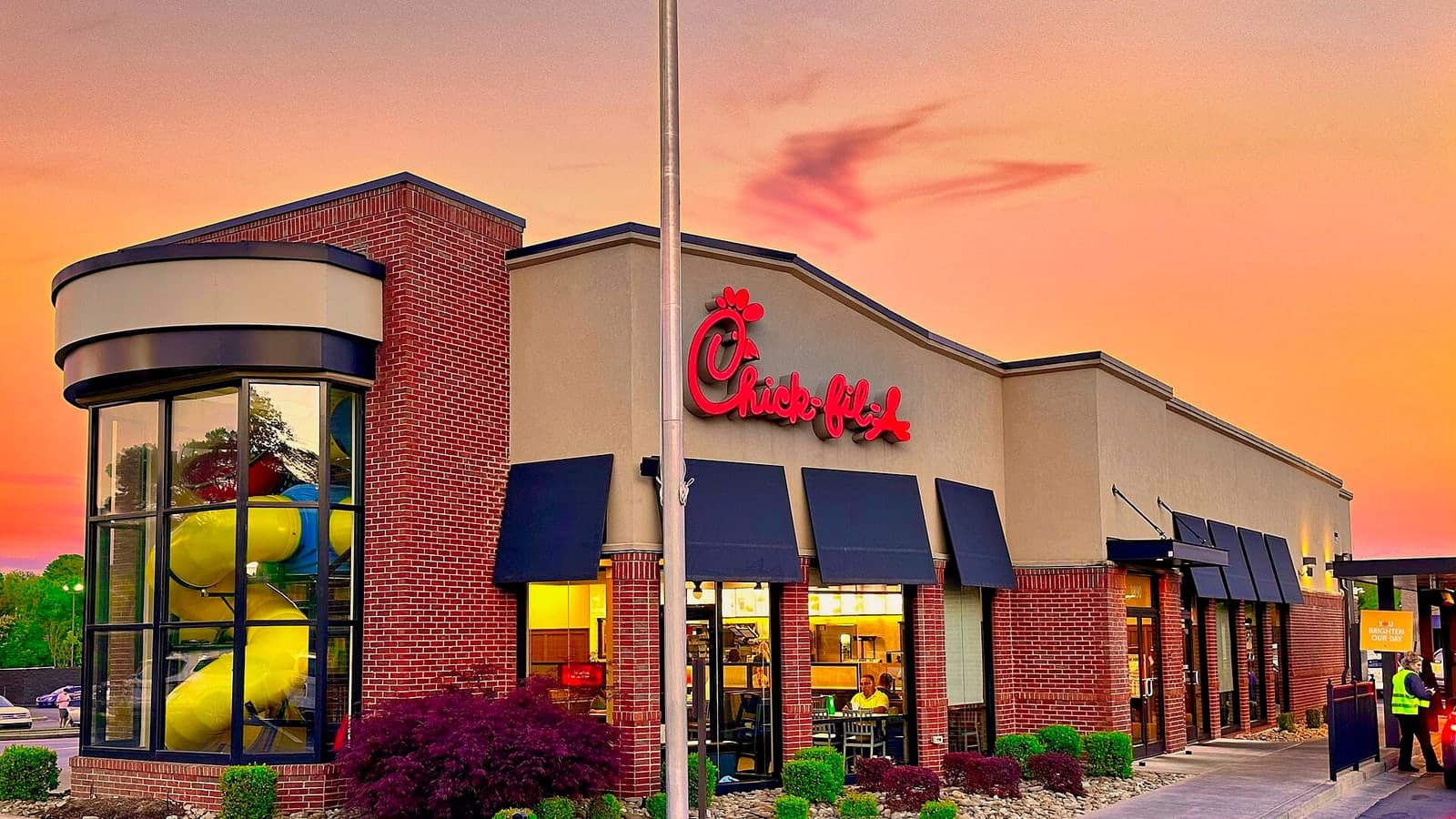 Wiki File:Chick fil A fast food chain restaurant exterior in Cleveland, Tennessee 07 fil A in 07 Harrison Keely Wikimedia Commons fil A in… — contextual file photograph