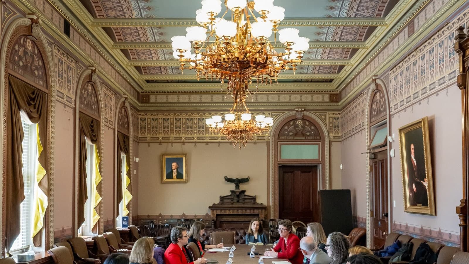 Wiki File:Jennifer Klein, Assistant to the President and Director of the Gender Policy Council, moderates a Roundtable Discussion on Access… — file photograph